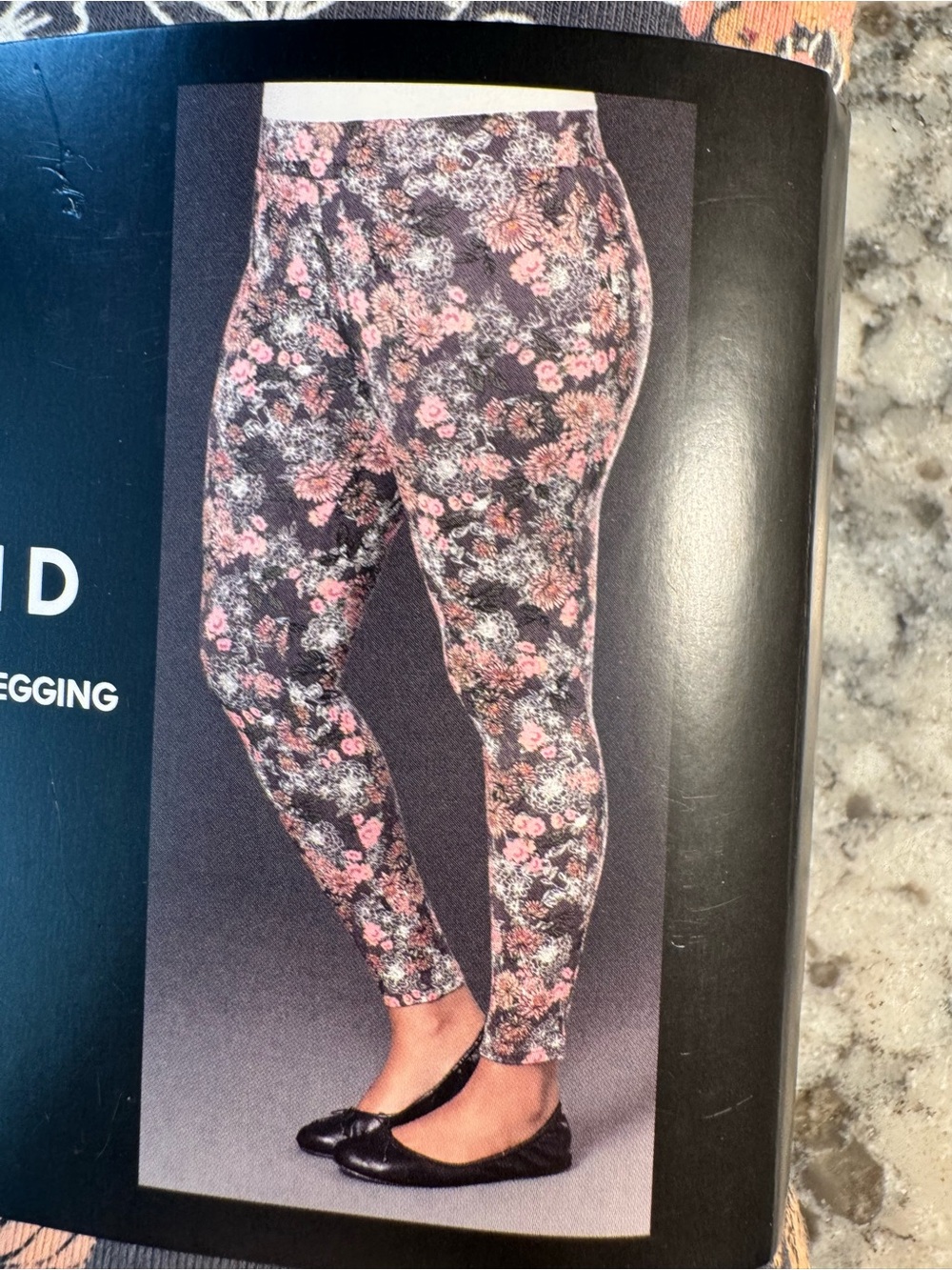 Torrid Women’s Gray with Floral Print Leggings